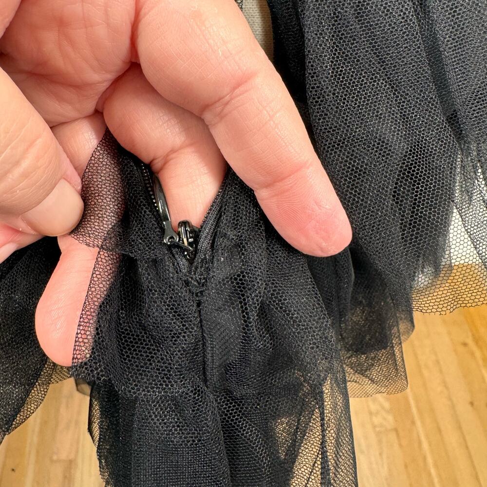 BCBGeneration Lace & Tulle Dress Black Mini Cocktail Party LBD Whimsigoth Size 6 - Picture 11 of 15